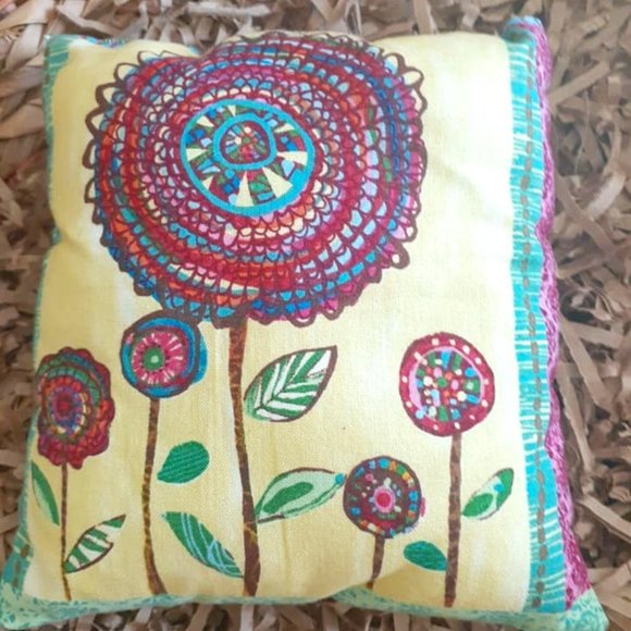 Last One! Pillow Mini Folk Art Flower Handmade - Picture 2 of 3